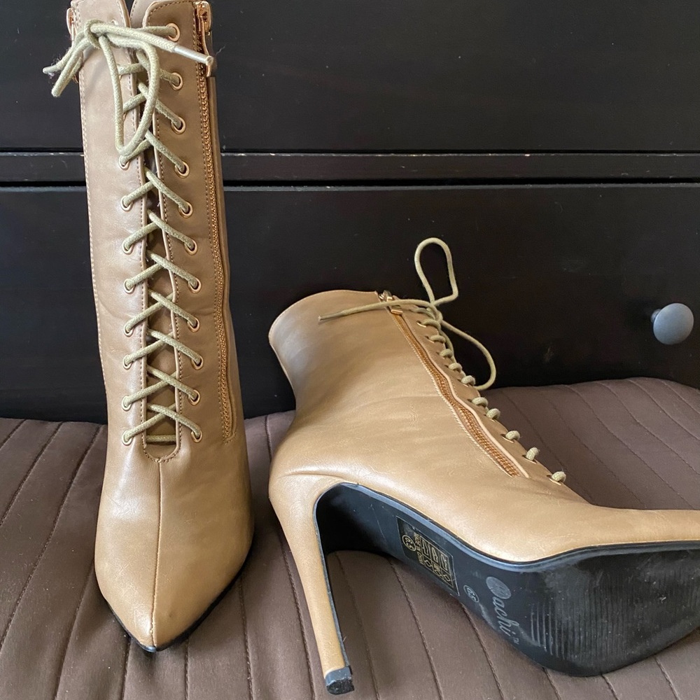 Beige booties - Picture 2 of 7
